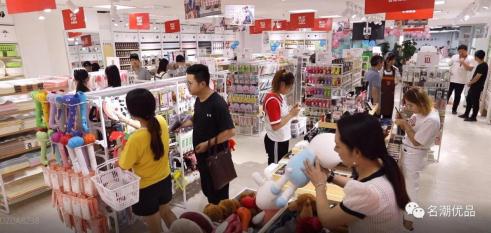 名潮优品精品百货加盟热潮 拓宽经营思路，开辟多元创收新路径